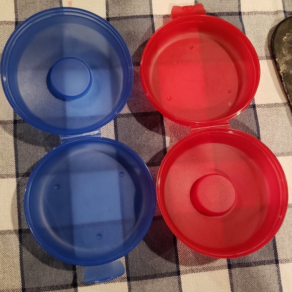 EUC Tupperware round sandwich keepers - Picture 3 of 6